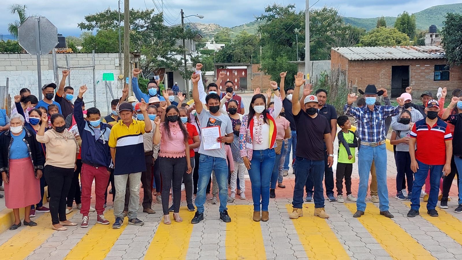 Ariadna Ayala cumple con obras en comunidades de Atlixco