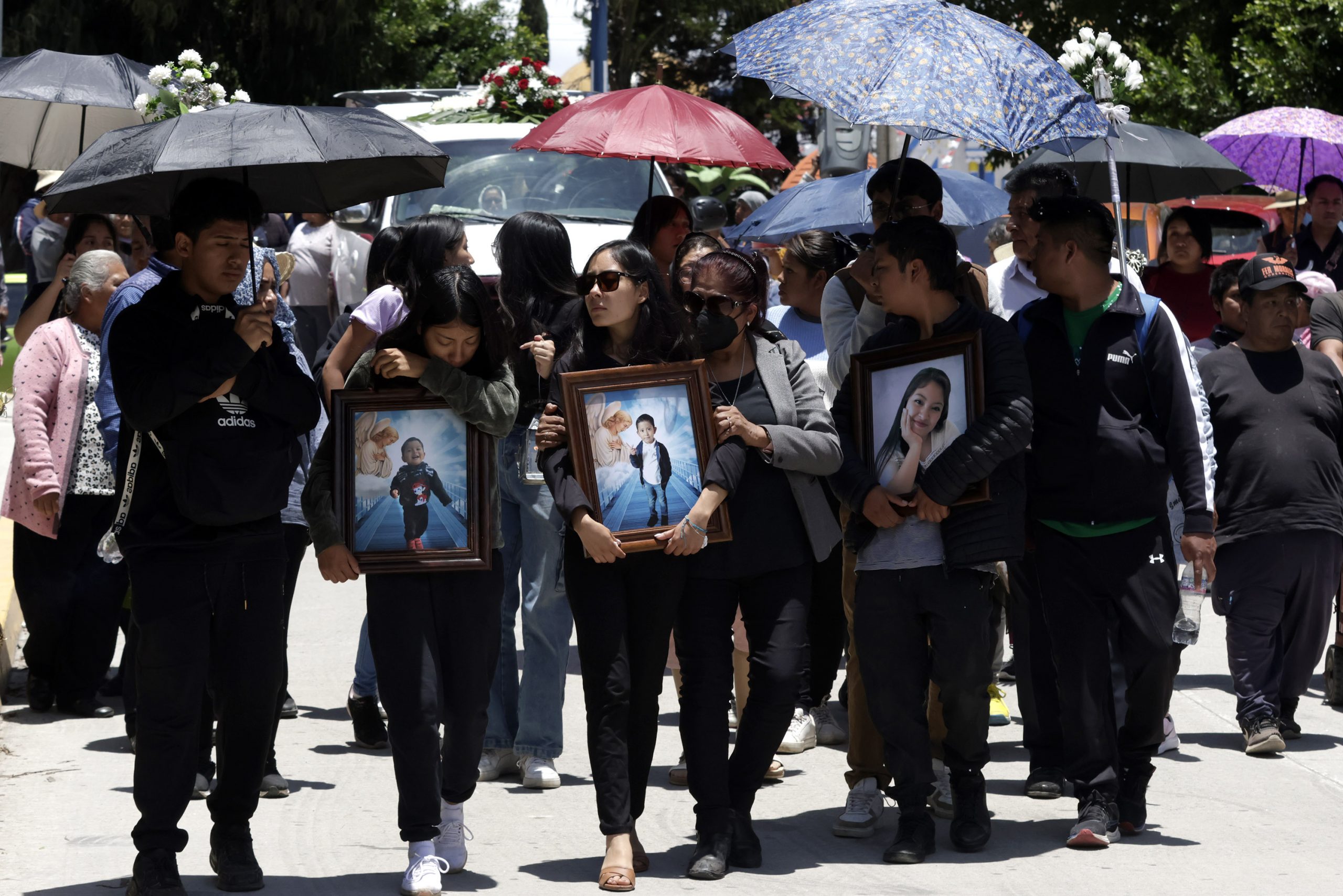 Vinculan a proceso de chofer por la muerte de una familia
