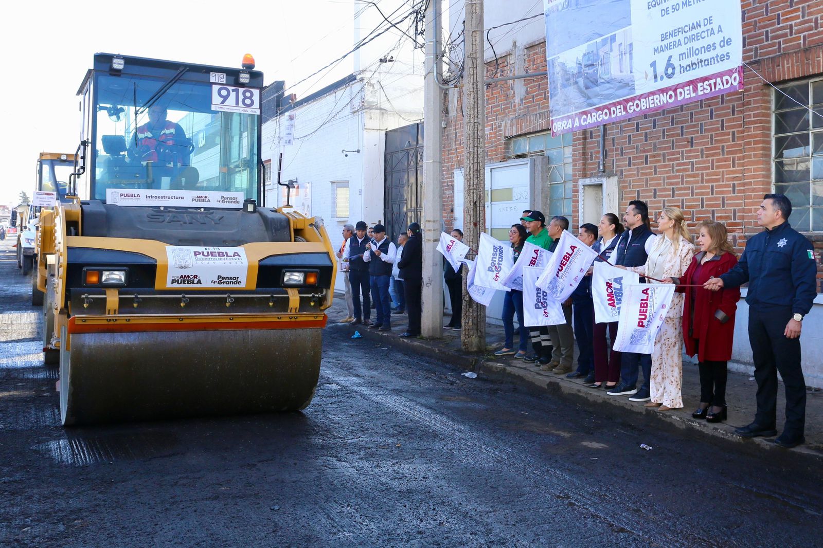 Gobierno de Puebla reconstruye vialidades en la capital