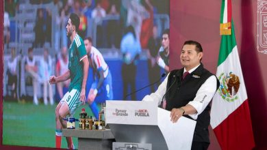 Presentación del partido internacional Perú vs España en Puebla por el gobernador Alejandro Armenta.