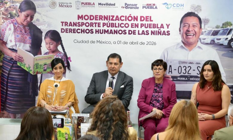 Nuevas unidades de transporte público modelo 2026 en Puebla durante el programa de modernización.