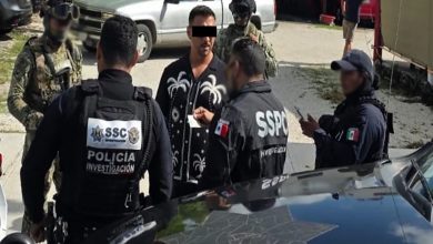 Elementos de la Guardia Nacional y la Marina custodian a János “N”, ciudadano húngaro detenido en Cancún, Quintana Roo, quien figura entre los 10 más buscados en Europa por narcotráfico.