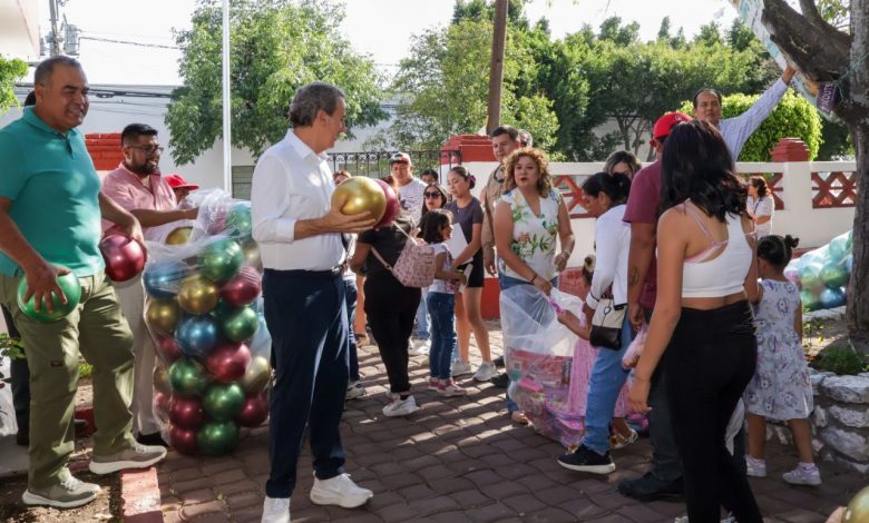 Pepe Chedraui impulsa la integración familiar en San Baltazar Campeche con festejos del Día de la Niñez