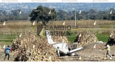 Reporte informativo sobre el accidente aéreo en Huejotzingo ocurrido el 2 de abril de 2026, detallando el saldo de tres fallecidos, un lesionado y el operativo de emergencia frente a la empresa Mexicana de Industrias.