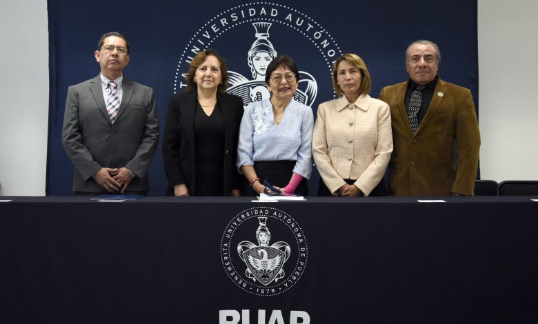 La Rectora Lilia Cedillo subrayó la importancia de conectar el conocimiento adquirido
