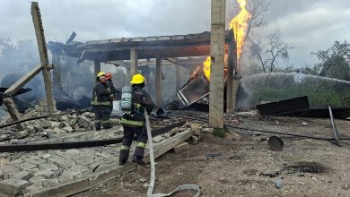 Desalojan escuela y hospital por explosión en bodega de gas