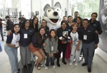 Aspirantes entregan documentos de nuevo ingreso en Arena BUAP